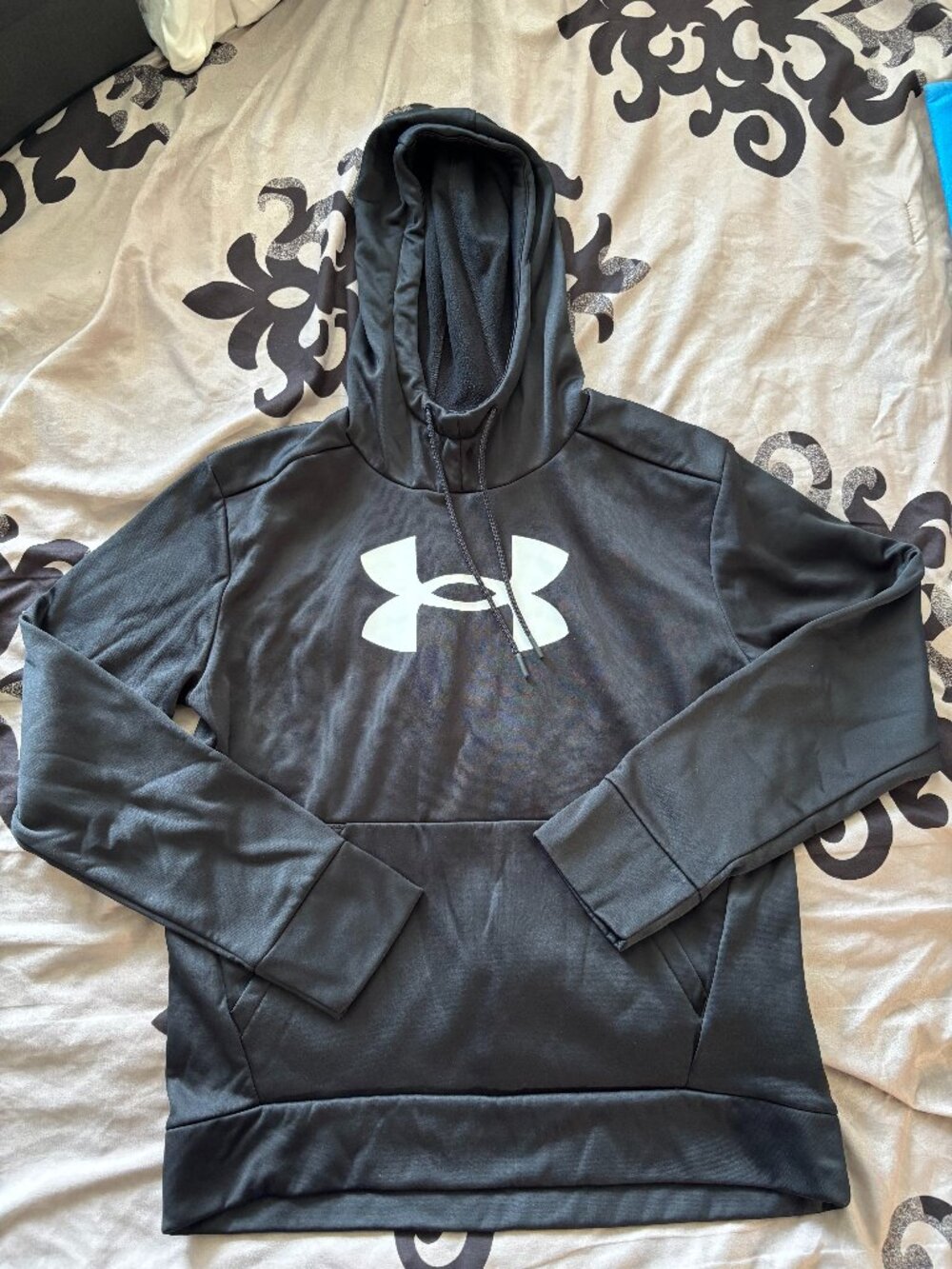 Small Black Under Armour Hoodie